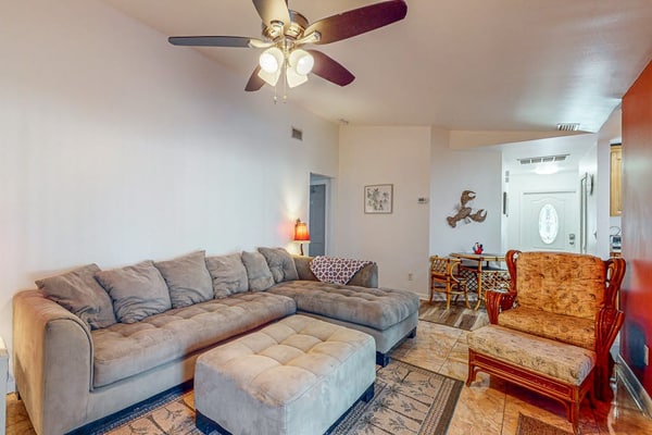 Dog-friendly home with a private heated pool, screened lanai, W/D, & AC