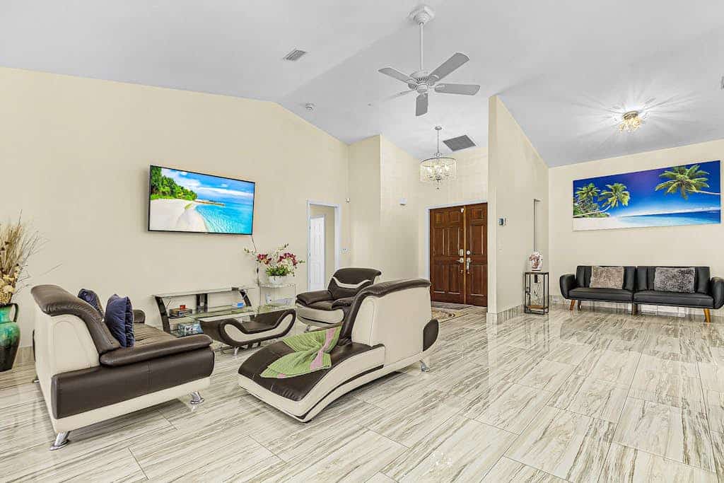 Palms on the Canal | House in Cape Coral with direct water access