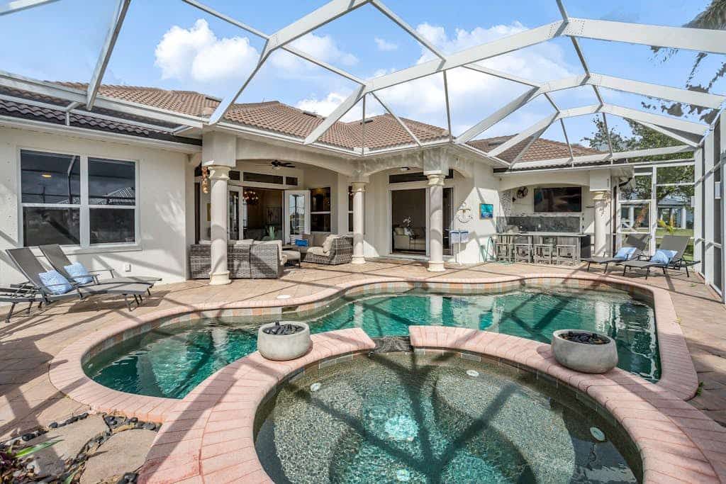 Waterfront Paradise with Pool, Spa, Kayaks, Bikes, Game Room & more