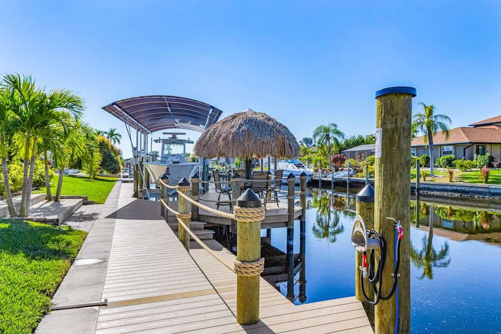 Canal front home with private pool, direct gulf access, and internet