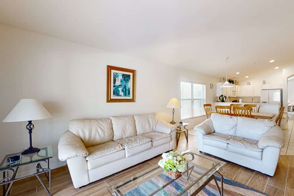 Quiet Fort Myers Getaway with Private, Screened-In Pool; Close to Beaches & Golf