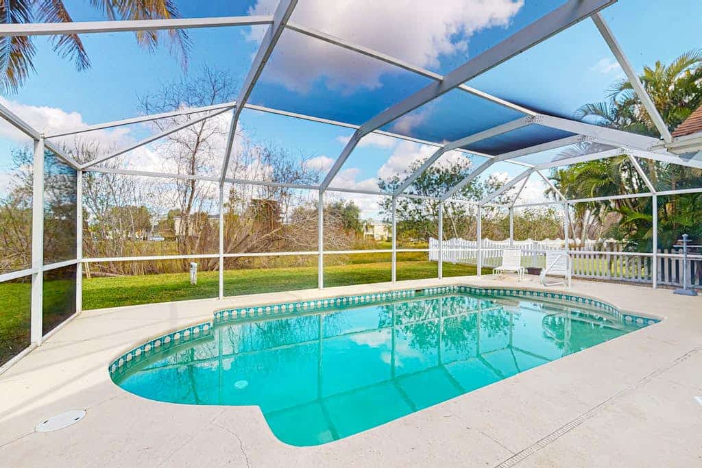 Quiet Fort Myers Getaway with Private, Screened-In Pool; Close to Beaches & Golf