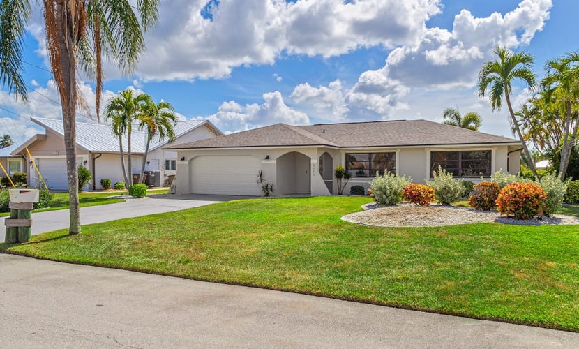 Dog friendly house with private pool, large dock, and Gulf access