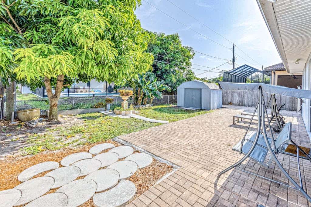 A Piece of Paradise | House in Naples with guest suite & enclosed yard