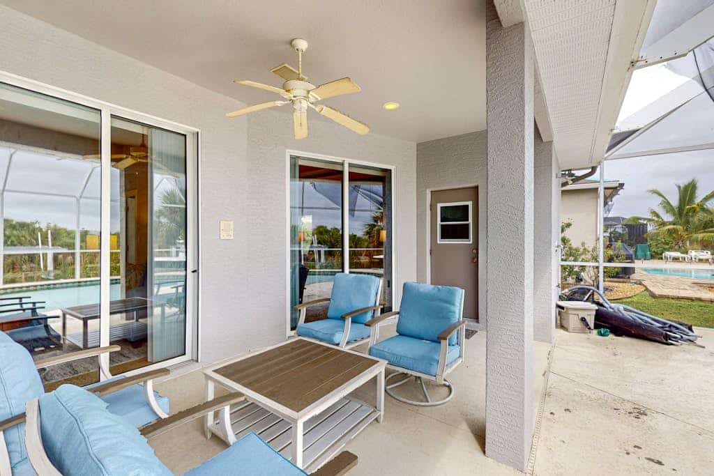 Spacious home with private pool, spa, patio, grill, AC, & W/D
