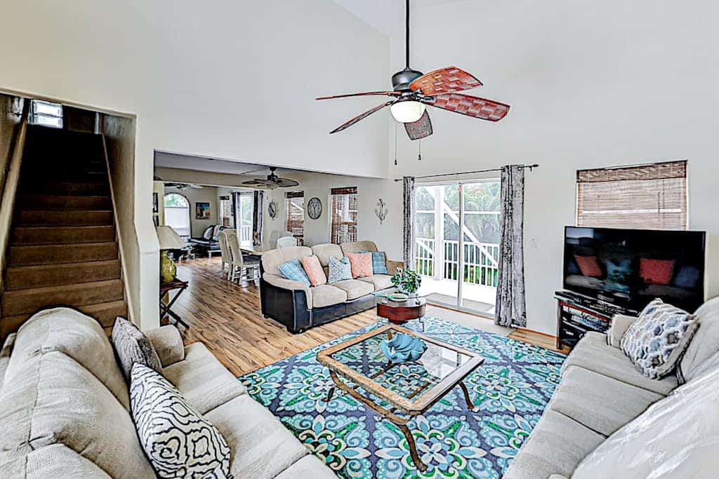 Group getaway with private pool & lanai - walk to Fort Myers Beach & Estero Bay