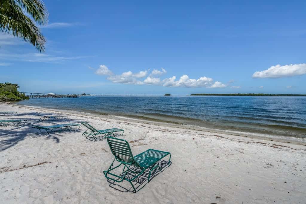 Bayfront escape with beach access, and panoramic coastal views