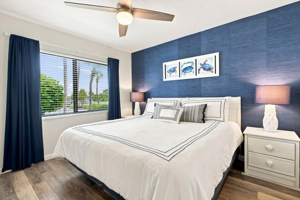 Beachfront condo with pool, private balcony, and washer and dryer