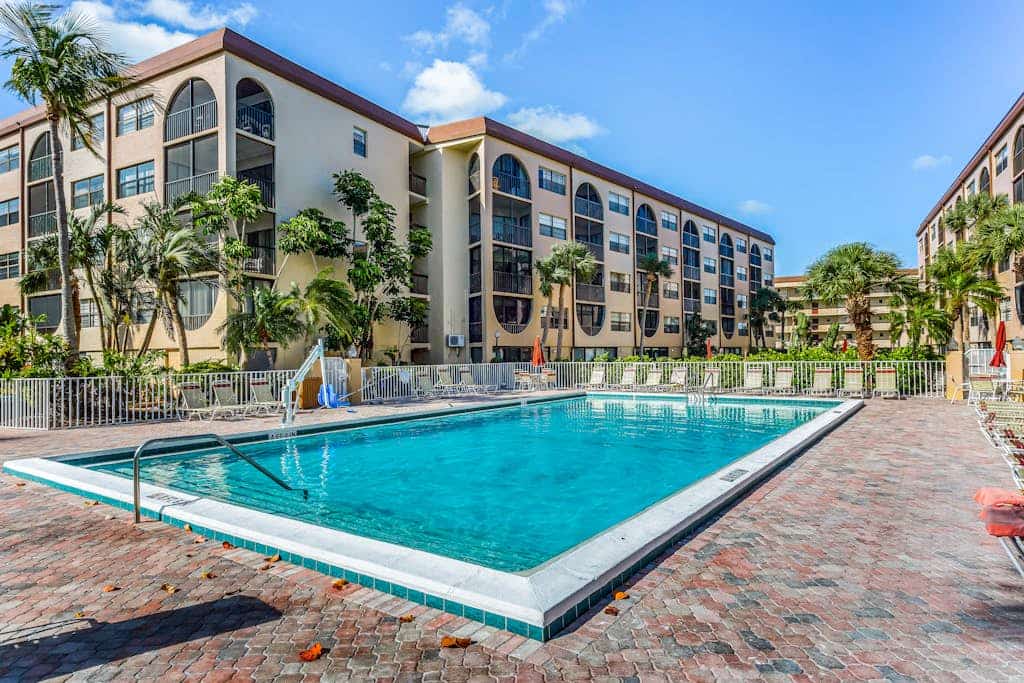 Third-Floor Condo with Shared Outdoor Pool, Hot Tub, Tennis, W/D, and Free WiFi