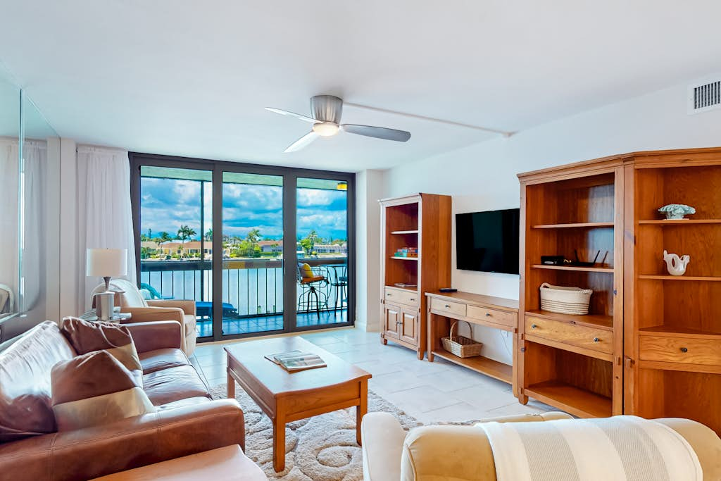 South Seas Bay Dreams