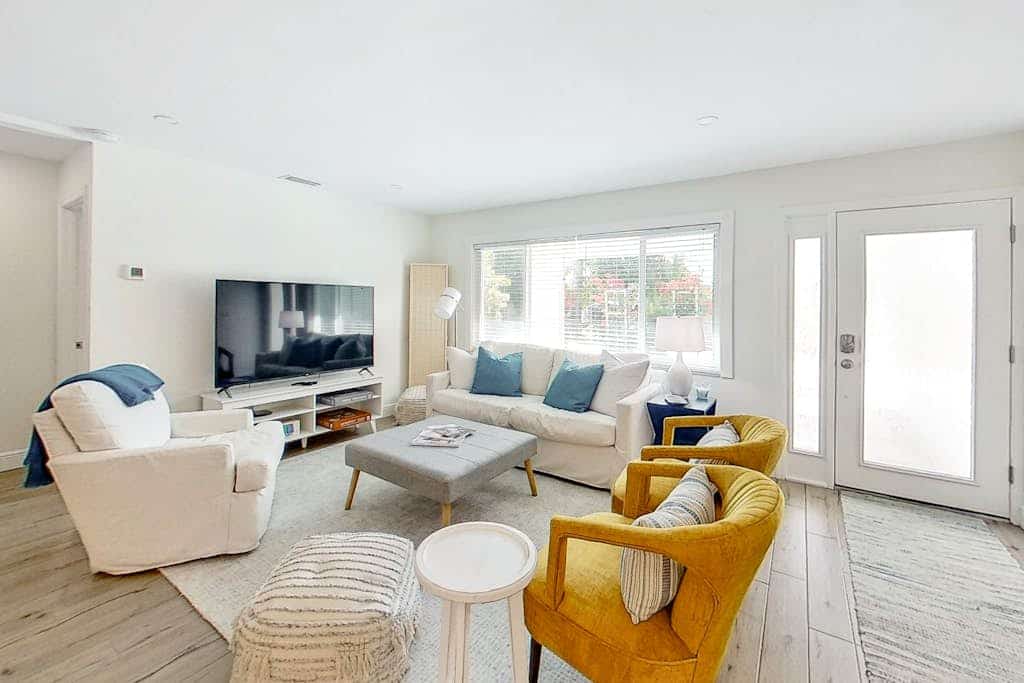 Spacious & beautiful home with fast WiFi, central AC, patio, and W/D