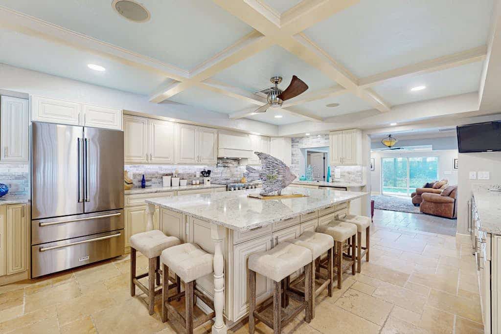 NEWLY RENOVATED:Luxurious Living and Open Concept W/ Pool on your Naples Retreat