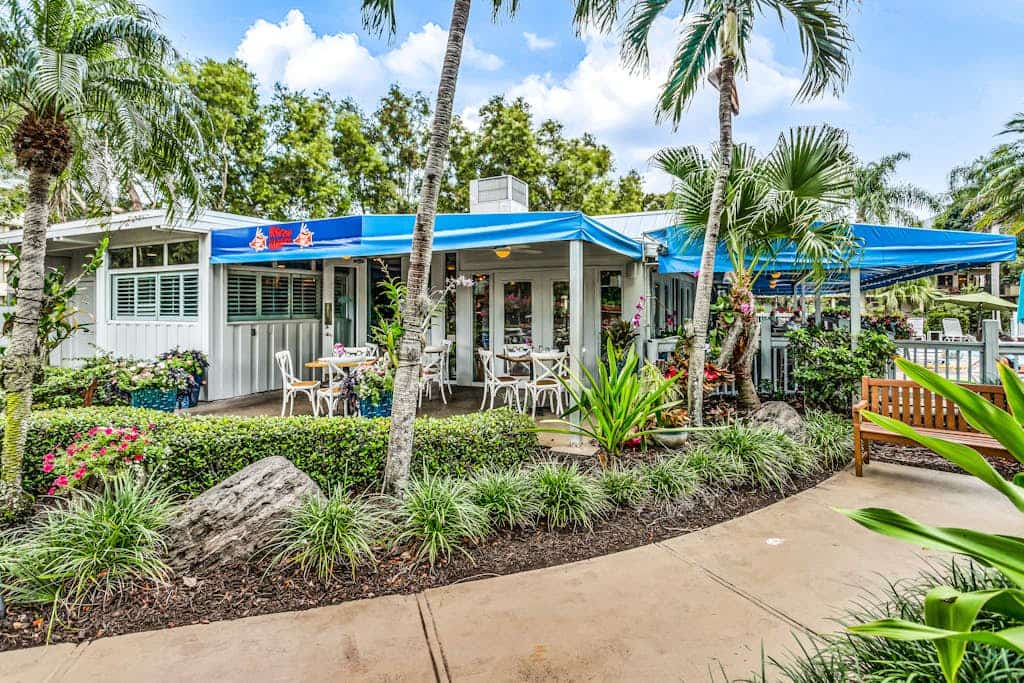 Spacious, waterfront condo with outdoor pool, tennis, & volleyball