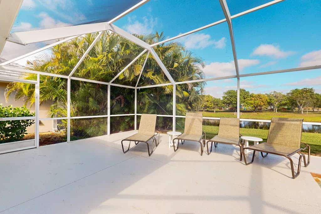 Spacious home with private pool - close to shopping & beaches