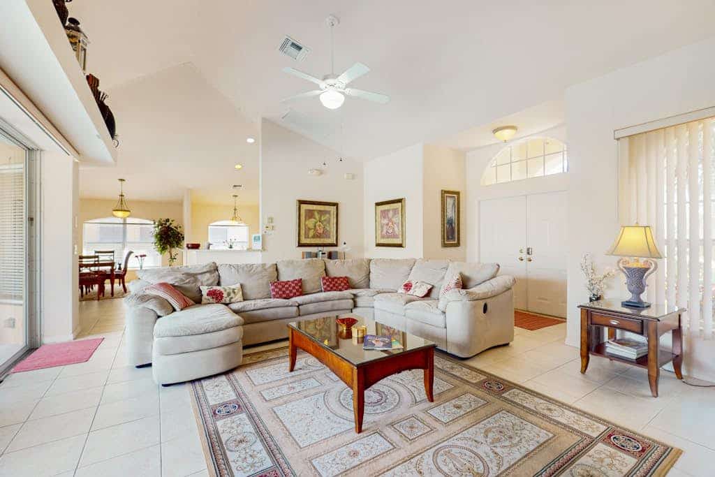 Spacious home with private pool - close to shopping & beaches