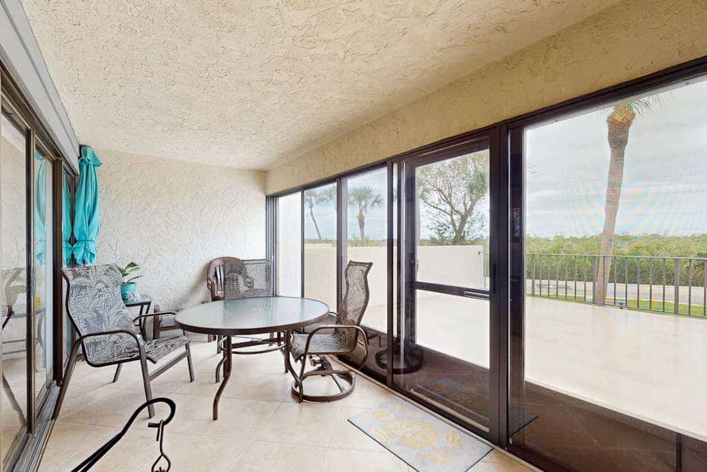 Waterfront snowbird friendly condo with pool, sundeck, and steps away to beaches
