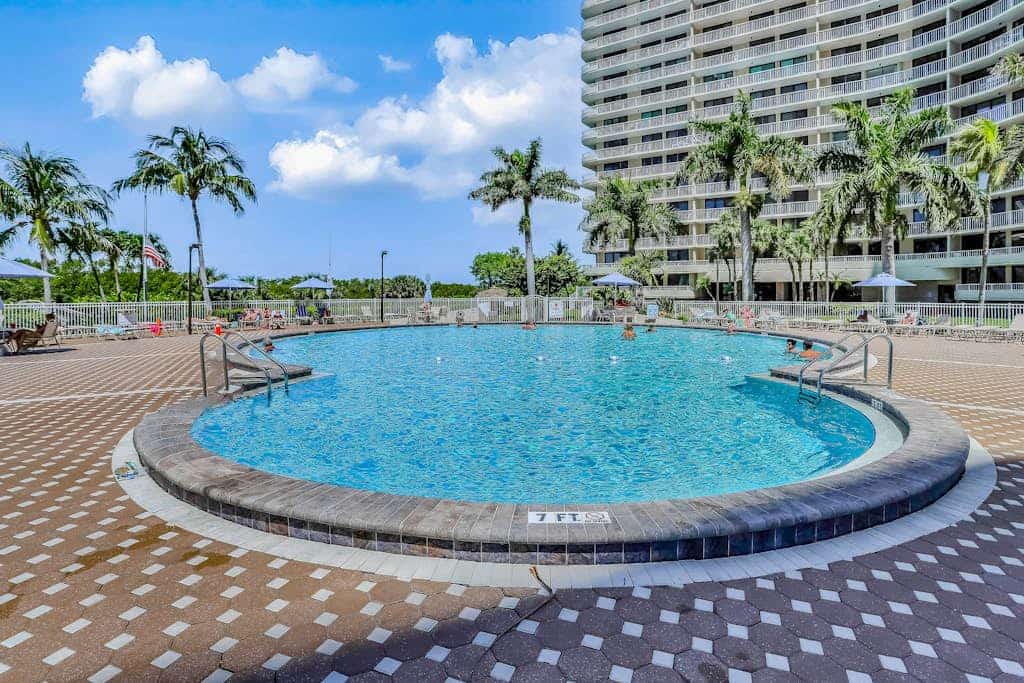 Gulf-view condo with beach, pool, tennis courts, & 10+ pickleball courts