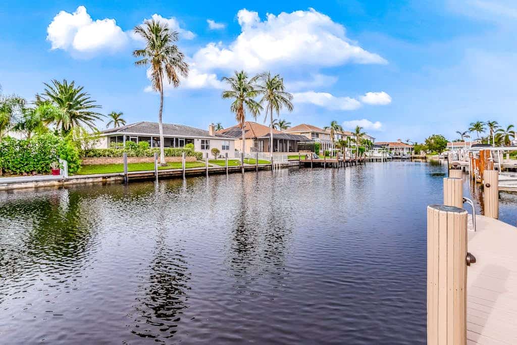 Dog-friendly home with pool, washer/dryer, central AC, dock - snowbird-friendly
