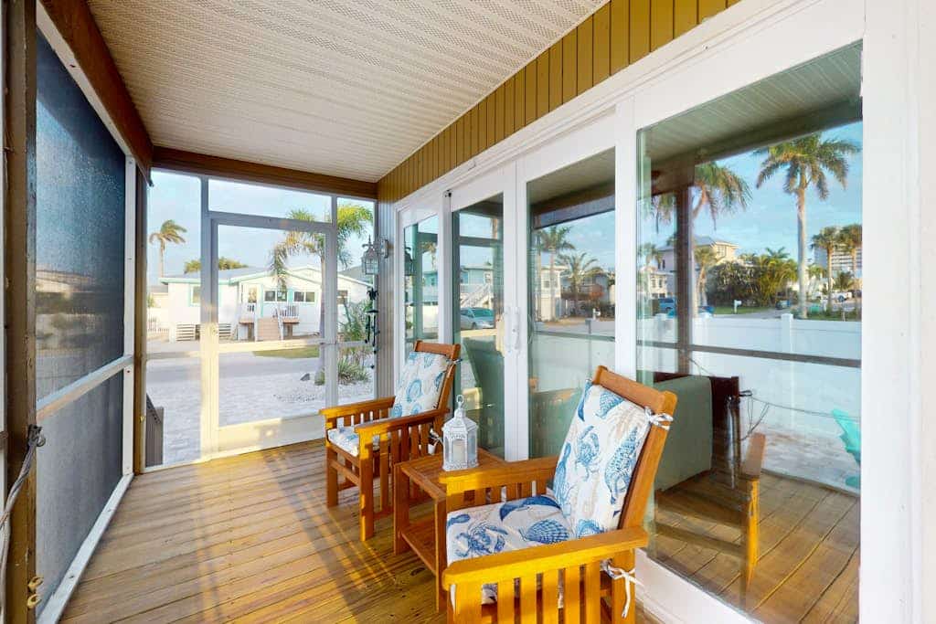 Bright & breezy beach house with private pool, sunroom, washer/dryer, & AC