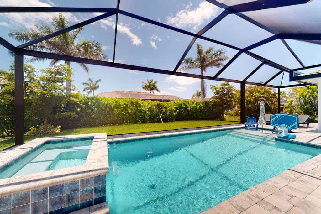 Brand-new home with pool, pool spa, grill, & screened-in patio - snowbirds OK