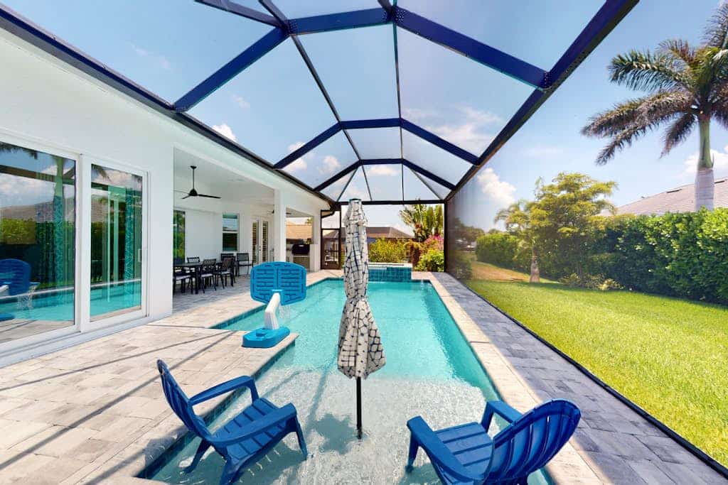 Brand-new home with pool, pool spa, grill, & screened-in patio - snowbirds OK