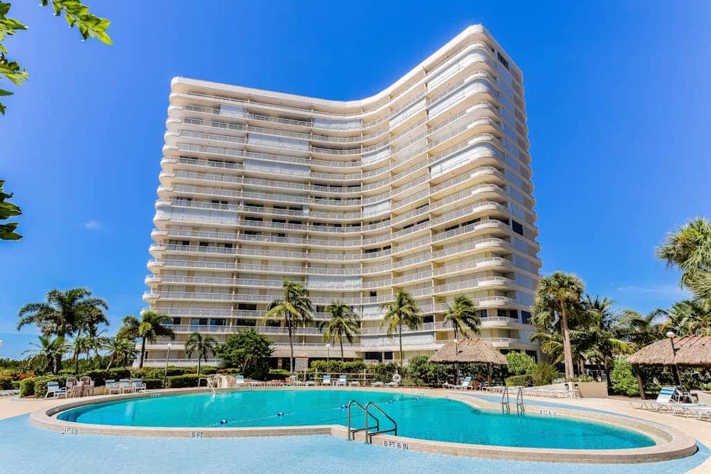 Recently remodeled condo with water views, community pool, and private W/D