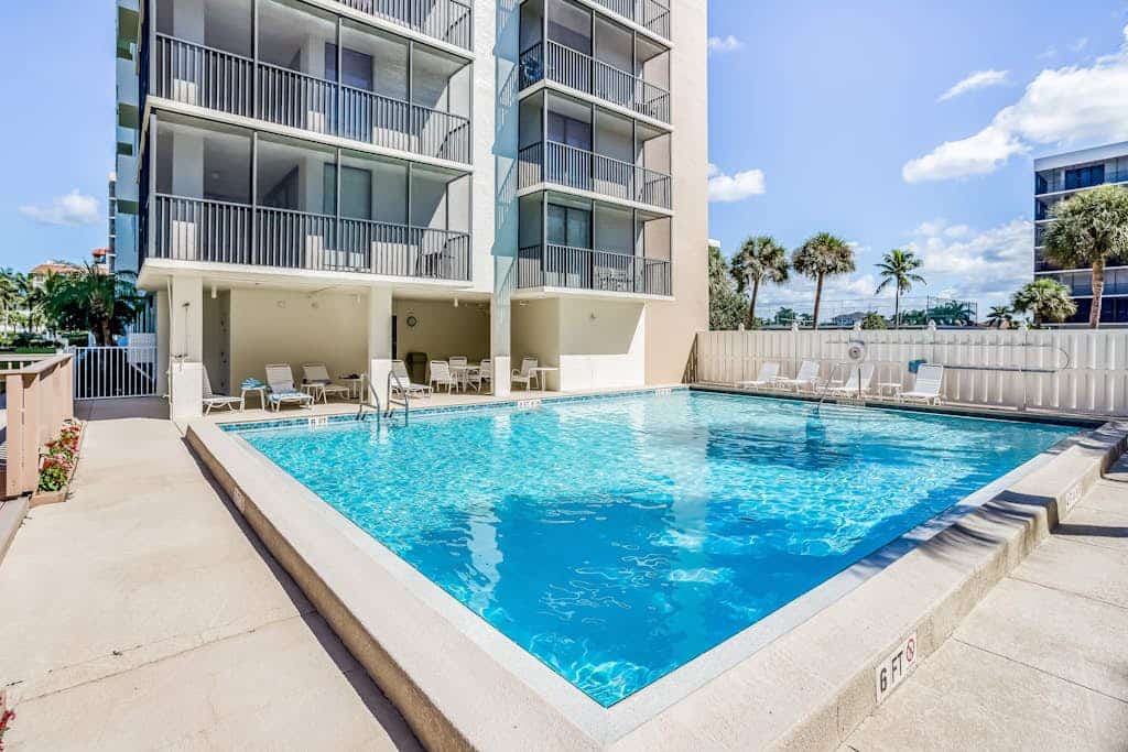 Sunny and serene oceanfront condo with pool, tennis, lanai, & washer/dryer