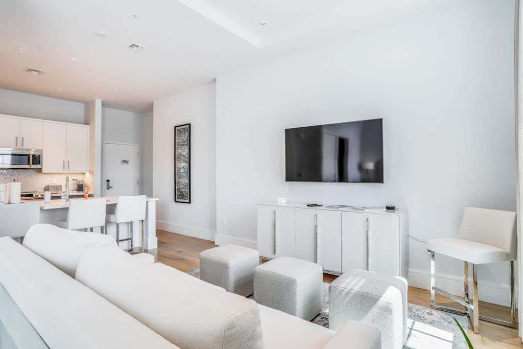 SoCe Flats 209