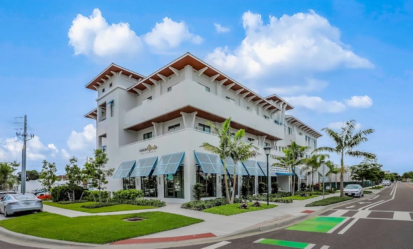 Contemporary condo with EV charger, central AC, & W/D - snowbird-friendly