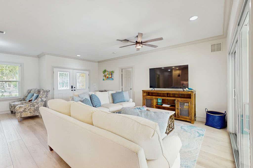 Coastal home with private, heating optional pool, lanai, and internet