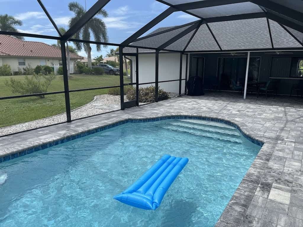 Canal-front home with private pool, grill, patio, AC, W/D & gorgeous views
