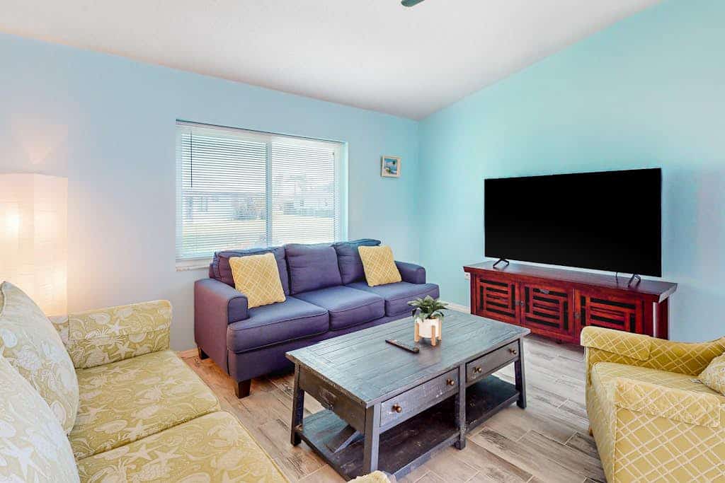 Canal-front home with private pool, grill, patio, AC, W/D & gorgeous views