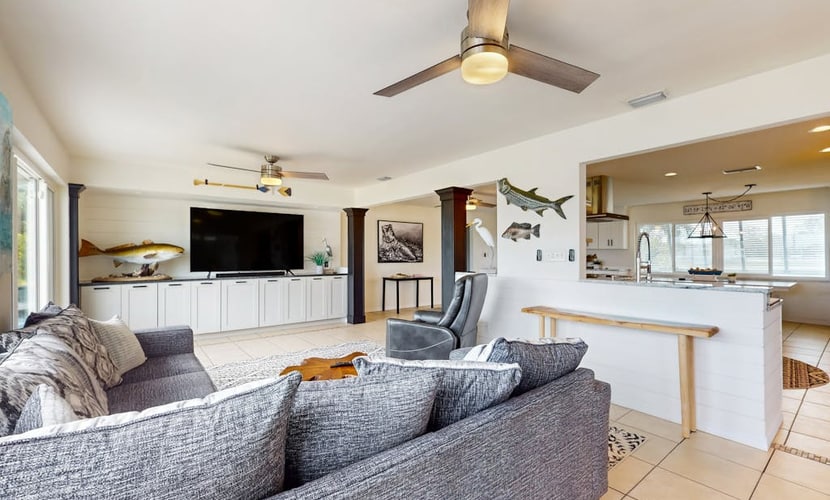 Waterfront Paradise: Heated Saltwater Pool, Private Dock, Snowbird-Friendly