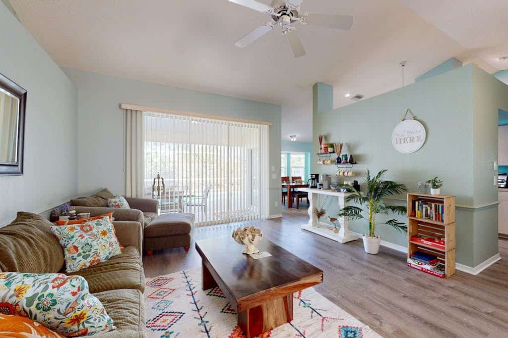 Coastal Cottage with private pool, lanai, and free internet