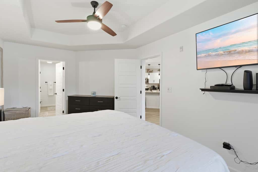 Stylish 3BR Condo - LAKE VIEW - Lake Ozark