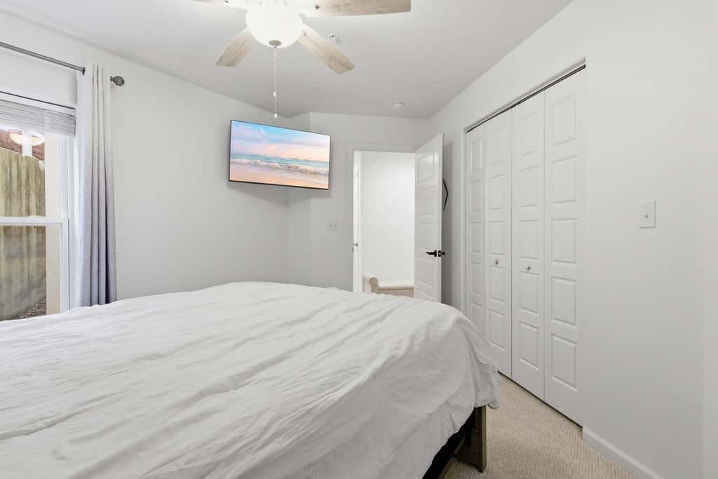 Stylish 3BR Condo - LAKE VIEW - Lake Ozark