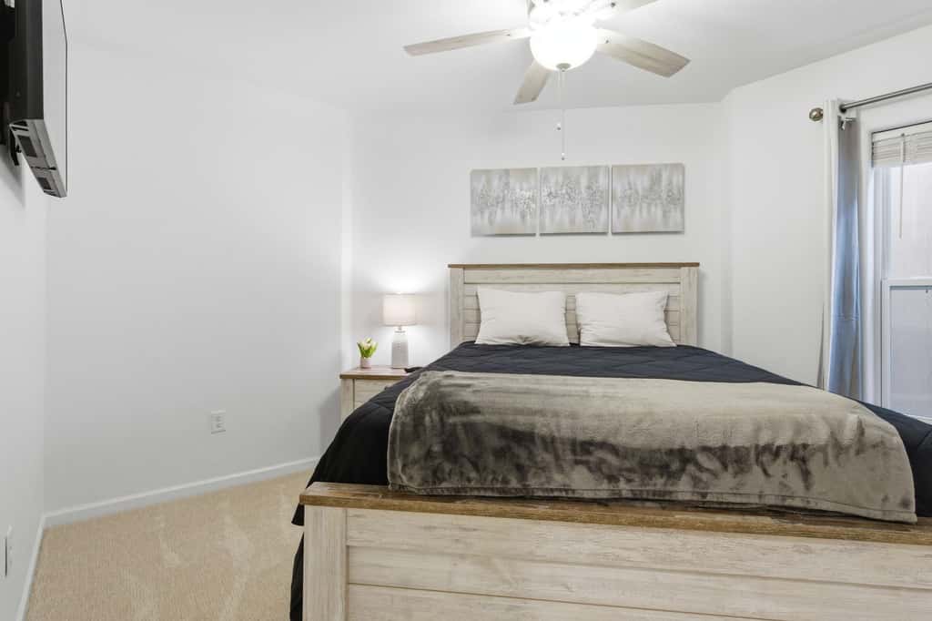 Stylish 3BR Condo - LAKE VIEW - Lake Ozark