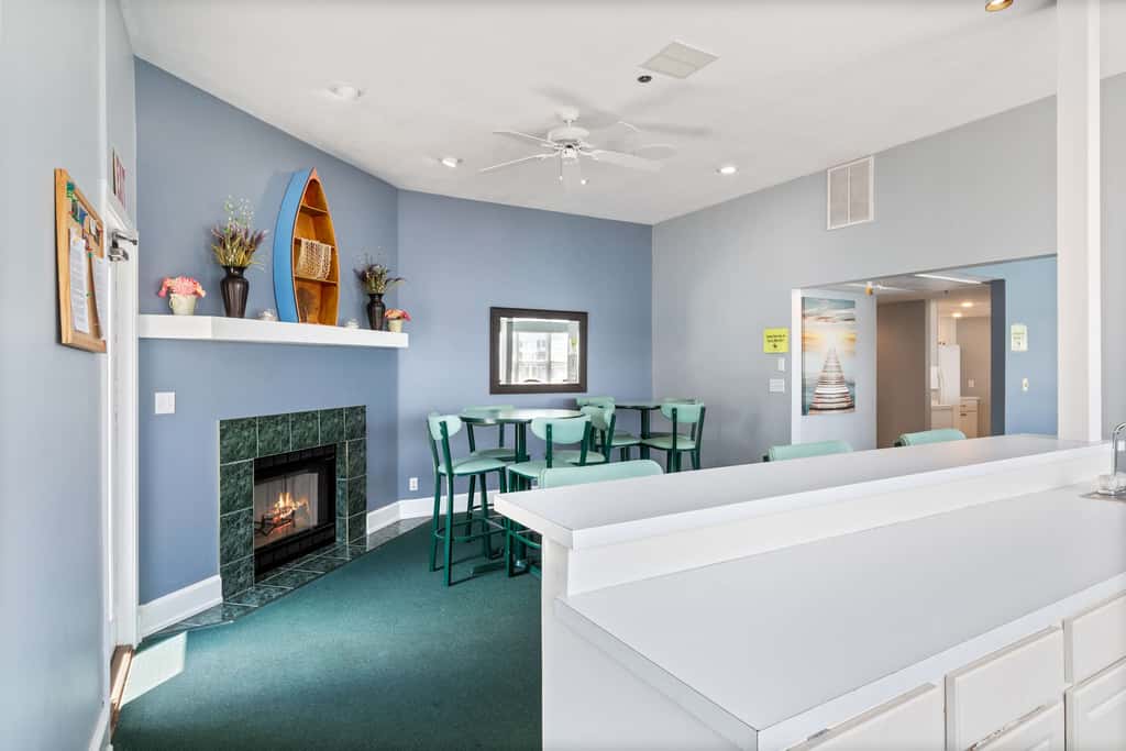 Stylish 3BR Condo - LAKE VIEW - Lake Ozark