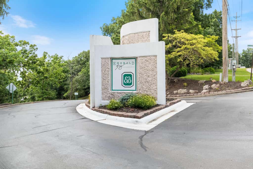 Stylish 3BR Condo - LAKE VIEW - Lake Ozark