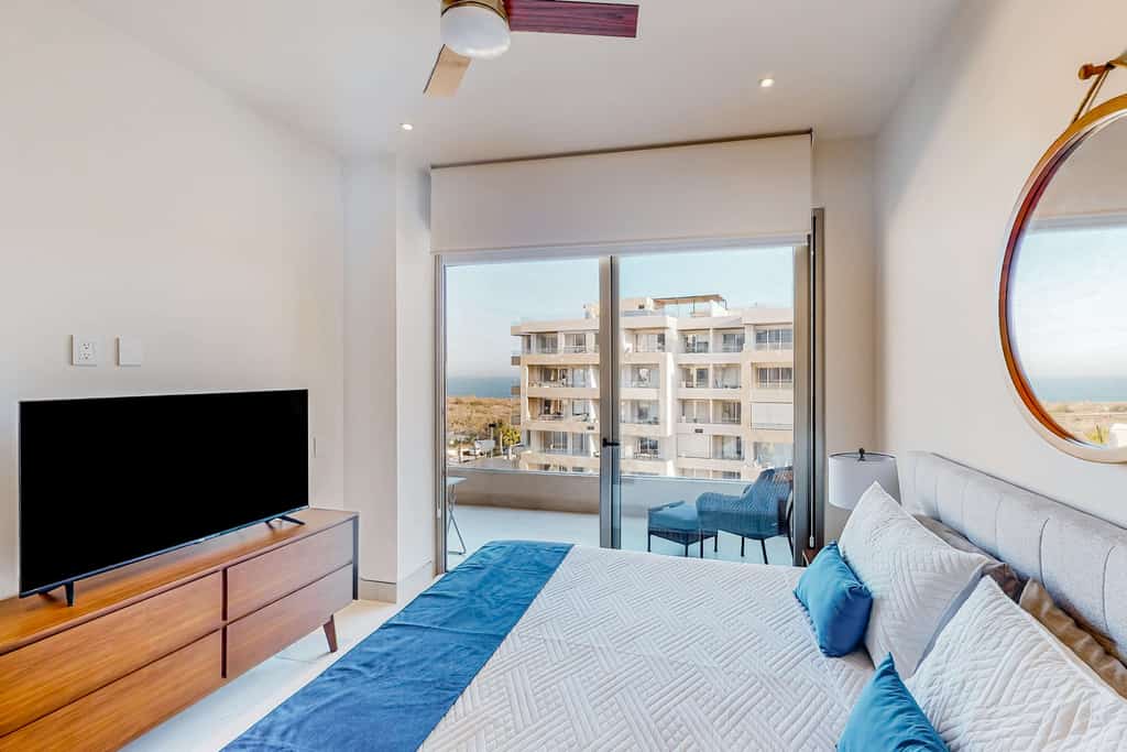 Enjoy a relaxing stay in this beautiful condo with top-tier amenities:
• 2 spacious bedrooms
• Private terrace overlooking the pool
• Fully equipped, modern condo
• Laundry center in-home
• Three resort-type pools and playroom for children
• Fully equipped gym, tennis, and paddle court
• Fast Wi-Fi , Smart TV & A/C in both rooms
• 5-minute drive to downtown Cabo
• 1 private parking spaces
• 24/7 gated security