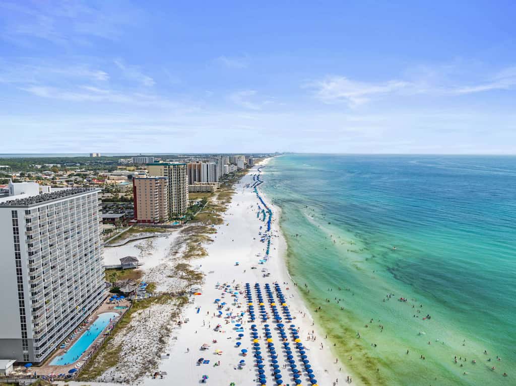 Gulf front condo with resort amenities, steps to the beach