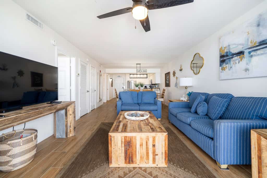 Pelican Beach Resort #1714