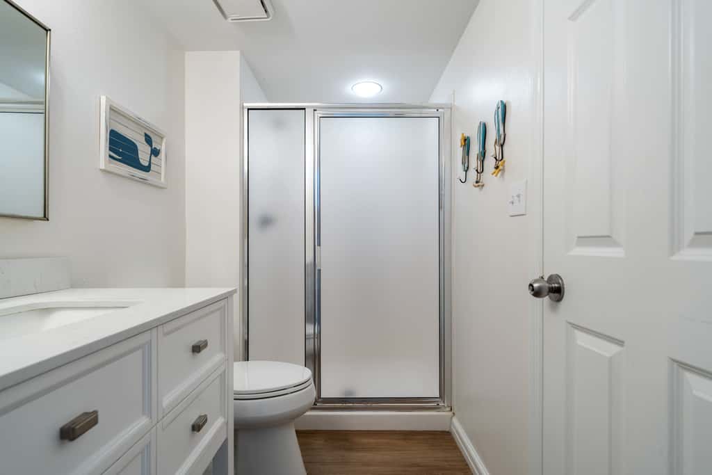 Gulf front condo with resort amenities, steps to the beach
