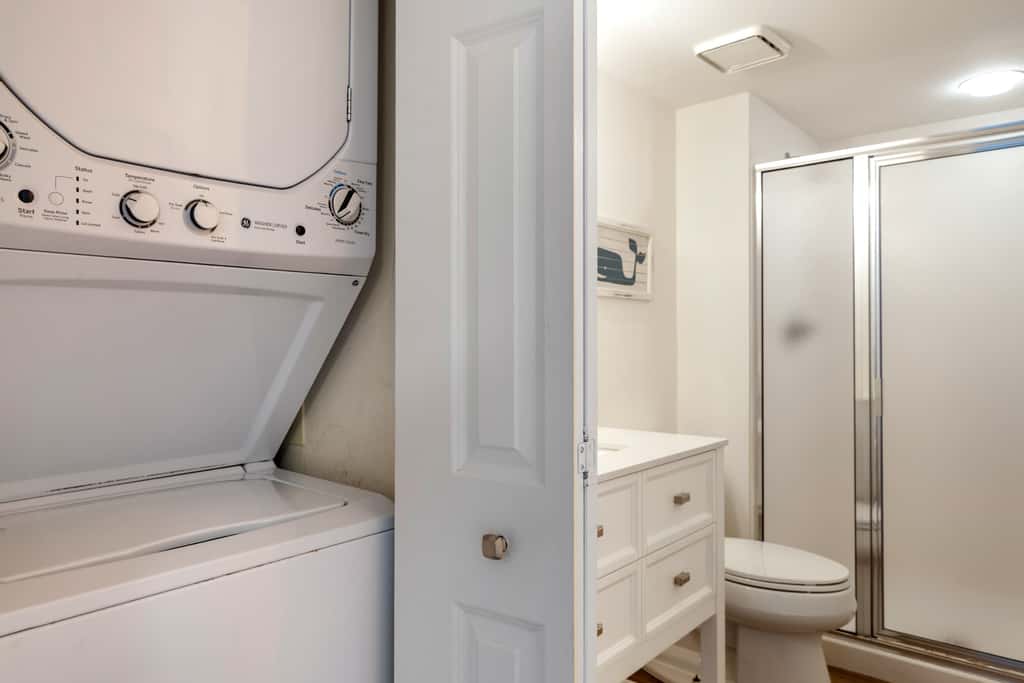 Gulf front condo with resort amenities, steps to the beach
