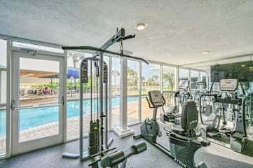 Gulf front condo with resort amenities, steps to the beach