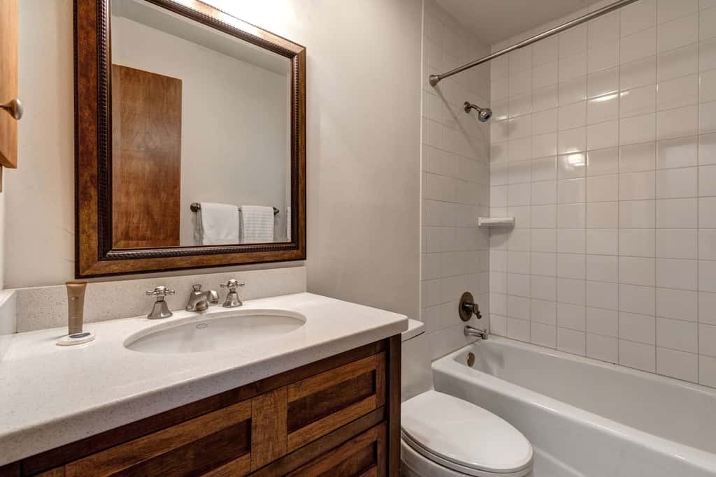 3BR Townhouse with Loft - Walk to Ski Lifts
