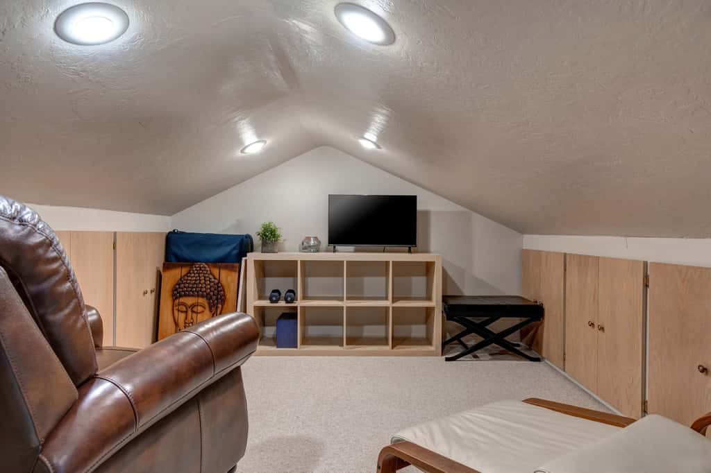 3BR Townhouse with Loft - Walk to Ski Lifts