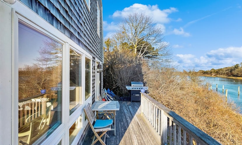 Breathtaking Riverfront Home with a Lovely Deck, Close to Beach - Dogs OK