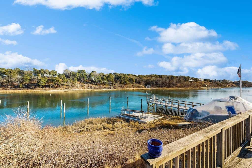 Breathtaking Riverfront Home with a Lovely Deck, Close to Beach - Dogs OK