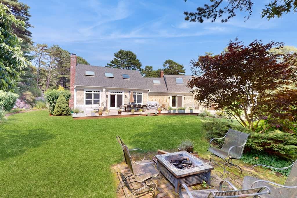 Contemporary Home w/ Private Hot Tub, Deck, Game Room & Shared Dock Access